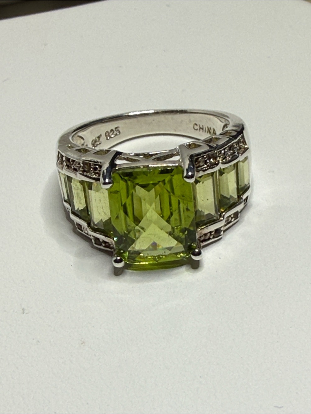Sterling Silver Peridot-Cut Green Crystal Ring clear CZ Accents - Picture 7 of 11
